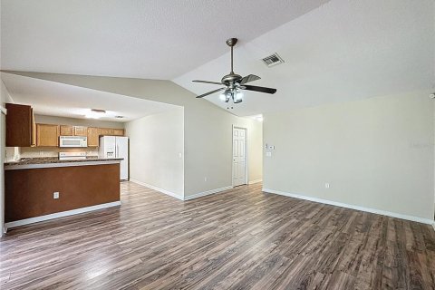 Apartamento en alquiler en Kissimmee, Florida, 3 dormitorios, 113.62 m2 № 1767797 - foto 24