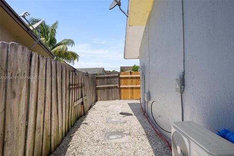 Villa ou maison à vendre à Homestead, Floride: 3 chambres, 124.77 m2 № 2068655 - photo 27