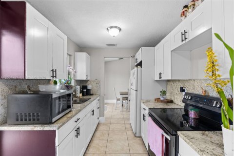 Villa ou maison à vendre à Homestead, Floride: 3 chambres, 124.77 m2 № 2068655 - photo 11