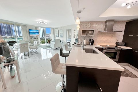 Снять в аренду кондоминиум в Санни-Айлс-Бич, Флорида 3 спальни, 135.45м2, № 1984437 - фото 7