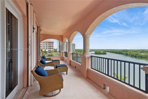 Condo in Coral Gables, Florida, 3 bedrooms  № 1660203 - photo 27