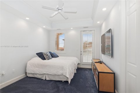 Condo in Coral Gables, Florida, 3 bedrooms  № 1660203 - photo 18