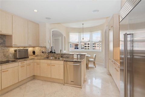 Condo in Coral Gables, Florida, 3 bedrooms  № 1660203 - photo 14