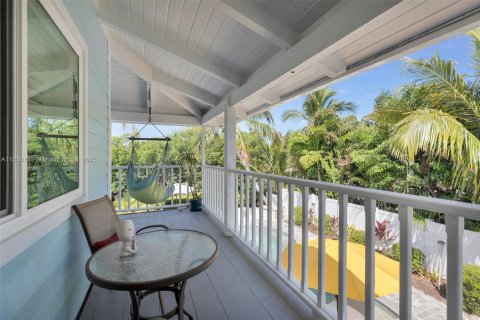 House in Marathon, Florida 3 bedrooms, 200.58 sq.m. № 1804577 - photo 11