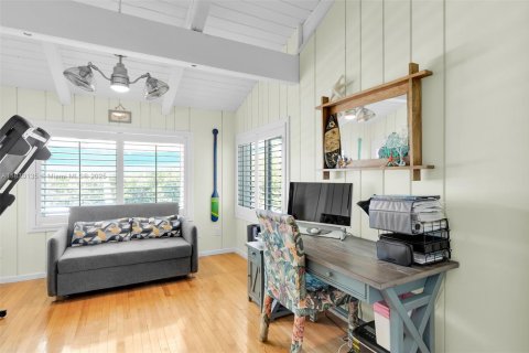 House in Marathon, Florida 3 bedrooms, 200.58 sq.m. № 1804577 - photo 23