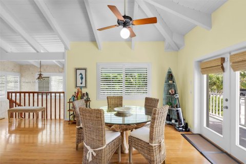 House in Marathon, Florida 3 bedrooms, 200.58 sq.m. № 1804577 - photo 18