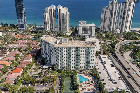 Copropriété à vendre à Sunny Isles Beach, Floride: 1 chambre, 93.37 m2 № 2026636 - photo 1
