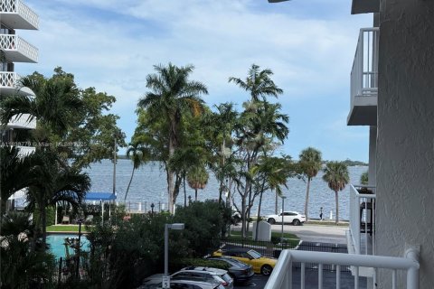 Copropriété à vendre à Miami, Floride: 2 chambres, 91.6 m2 № 1825722 - photo 3