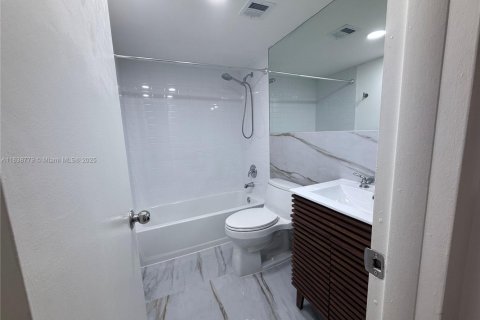 Copropriété à vendre à Miami, Floride: 2 chambres, 91.6 m2 № 1825722 - photo 18
