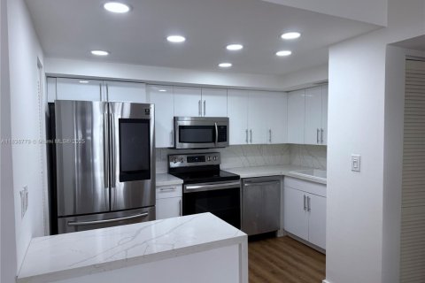 Copropriété à vendre à Miami, Floride: 2 chambres, 91.6 m2 № 1825722 - photo 8