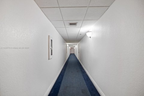 Copropriété à vendre à Miami, Floride: 2 chambres, 91.6 m2 № 1825722 - photo 26