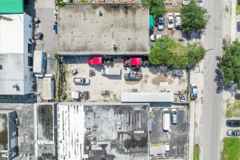 Купить коммерческую недвижимость в Холливуд, Флорида № 1958730 - фото 3