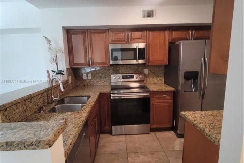 Купить кондоминиум в Мирамар, Флорида 3 спальни, 104.52м2, № 1948926 - фото 8