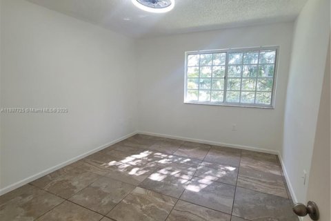 Купить кондоминиум в Мирамар, Флорида 3 спальни, 104.52м2, № 1948926 - фото 27