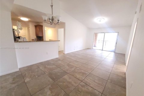 Купить кондоминиум в Мирамар, Флорида 3 спальни, 104.52м2, № 1948926 - фото 9