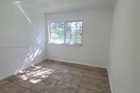 Купить кондоминиум в Мирамар, Флорида 3 спальни, 104.52м2, № 1948926 - фото 24