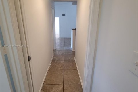 Купить кондоминиум в Мирамар, Флорида 3 спальни, 104.52м2, № 1948926 - фото 28