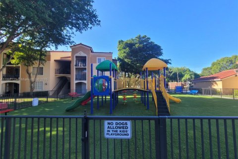 Купить кондоминиум в Мирамар, Флорида 3 спальни, 104.52м2, № 1948926 - фото 25