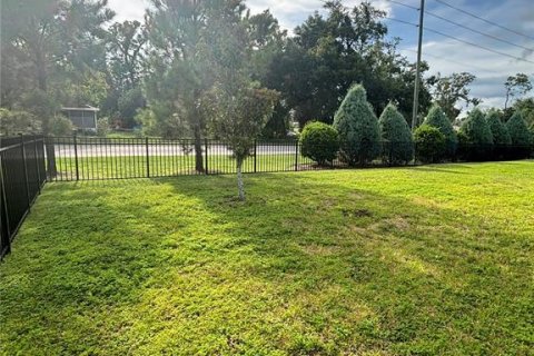 Casa en alquiler en Zephyrhills, Florida, 3 dormitorios, 154.4 m2 № 1855830 - foto 14
