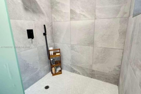 Снять в аренду виллу или дом в Майами, Флорида 3 спальни, 162.76м2, № 2029333 - фото 27