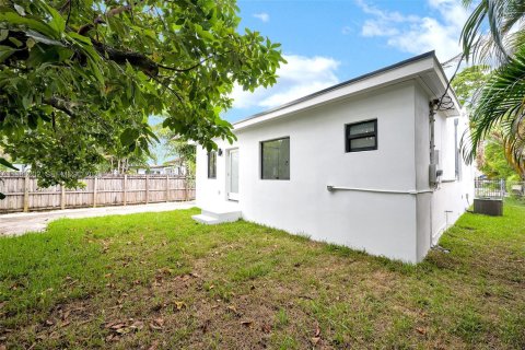 Снять в аренду виллу или дом в Майами, Флорида 3 спальни, 162.76м2, № 2029333 - фото 30