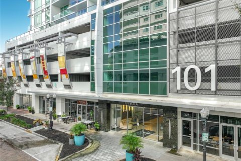 Condo in Orlando, Florida, 1 bedroom  № 2369607 - photo 3