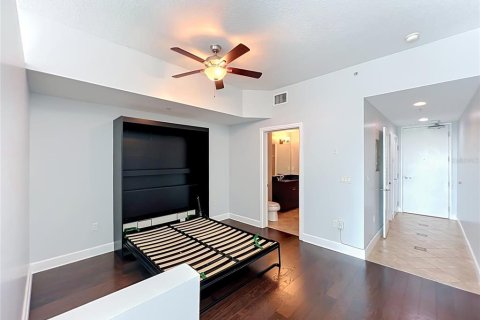 Condo in Orlando, Florida, 1 bedroom  № 2369607 - photo 23