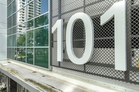 Condo in Orlando, Florida, 1 bedroom  № 2369607 - photo 8