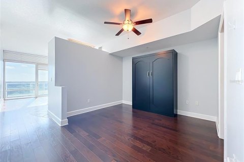 Condo in Orlando, Florida, 1 bedroom  № 2369607 - photo 18