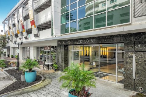 Condo in Orlando, Florida, 1 bedroom  № 2369607 - photo 4