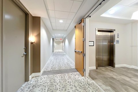 Condo in Orlando, Florida, 1 bedroom  № 2369607 - photo 14