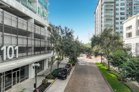 Condo in Orlando, Florida, 1 bedroom  № 2369607 - photo 9