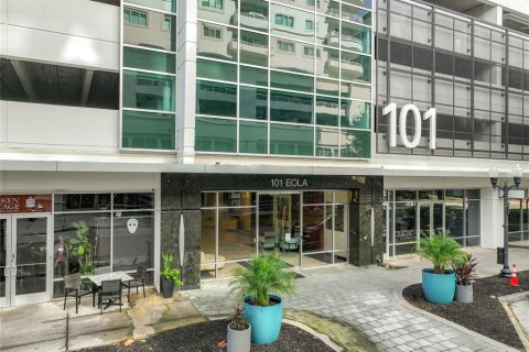 Condo in Orlando, Florida, 1 bedroom  № 2369607 - photo 2