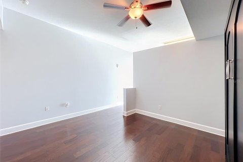 Condo in Orlando, Florida, 1 bedroom  № 2369607 - photo 25