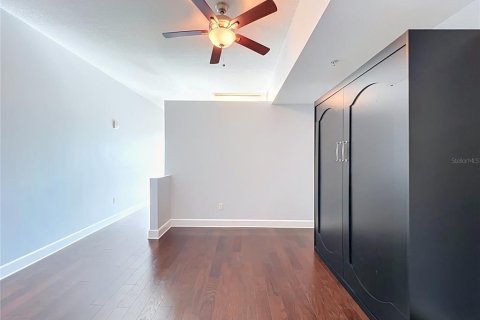 Condo in Orlando, Florida, 1 bedroom  № 2369607 - photo 26