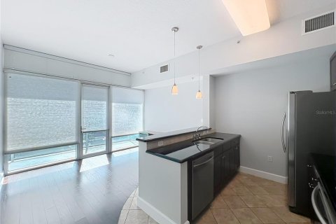 Condo in Orlando, Florida, 1 bedroom  № 2369607 - photo 28