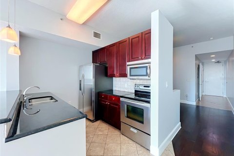 Condo in Orlando, Florida, 1 bedroom  № 2369607 - photo 30