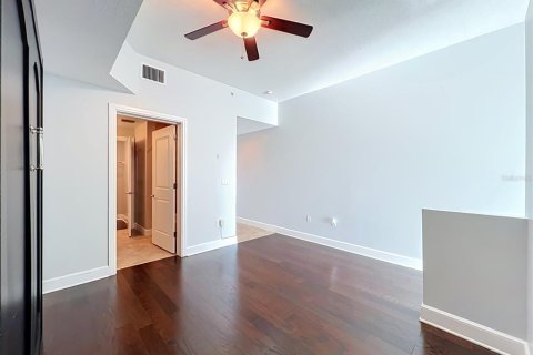 Condo in Orlando, Florida, 1 bedroom  № 2369607 - photo 24