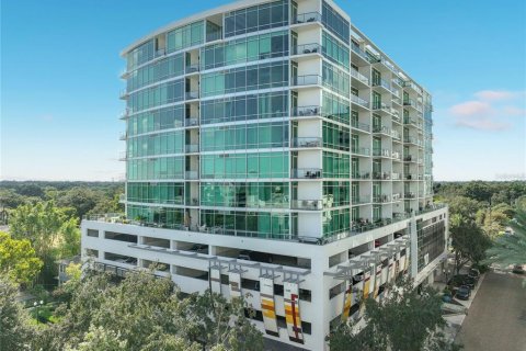 Condo in Orlando, Florida, 1 bedroom  № 2369607 - photo 11