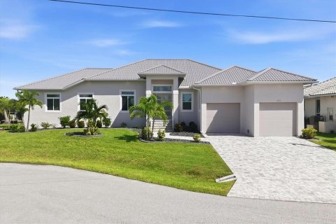 Casa en Punta Gorda, Florida 3 dormitorios, 221.85 m2 № 2376794