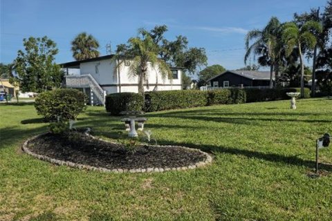 Villa ou maison à vendre à Bonita Springs, Floride: 3 chambres, 111.95 m2 № 1893798 - photo 6