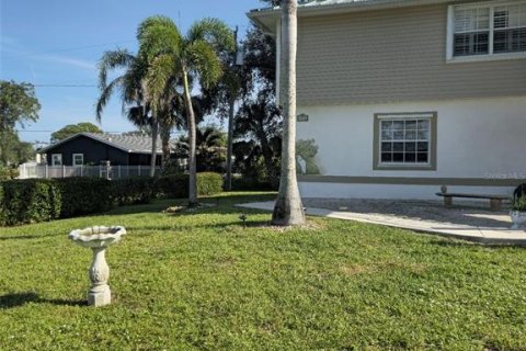 Villa ou maison à vendre à Bonita Springs, Floride: 3 chambres, 111.95 m2 № 1893798 - photo 4