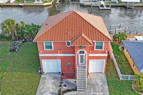 Villa ou maison à vendre à Hernando Beach, Floride: 3 chambres, 131.55 m2 № 2291539 - photo 2