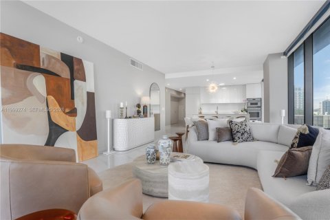 Condo in Miami, Florida, 4 bedrooms  № 2064045 - photo 14