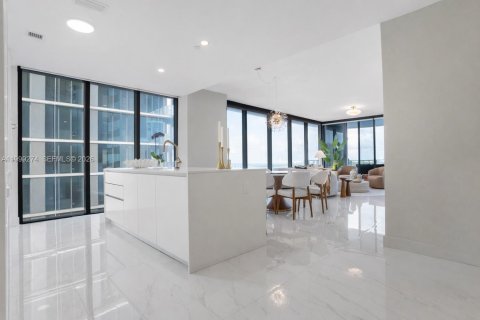 Condo in Miami, Florida, 4 bedrooms  № 2064045 - photo 5