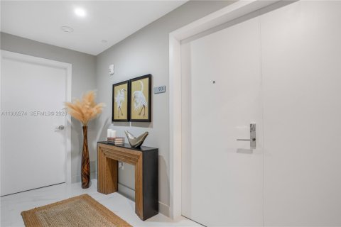 Condo in Miami, Florida, 4 bedrooms  № 2064045 - photo 4