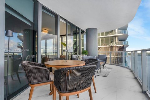 Condo in Miami, Florida, 4 bedrooms  № 2064045 - photo 23