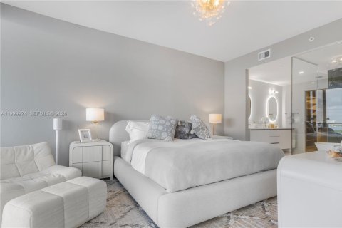 Condo in Miami, Florida, 4 bedrooms  № 2064045 - photo 29