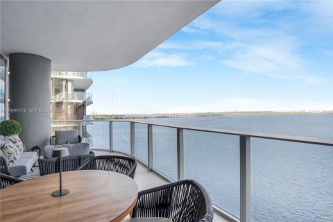 Condo in Miami, Florida, 4 bedrooms  № 2064045 - photo 18