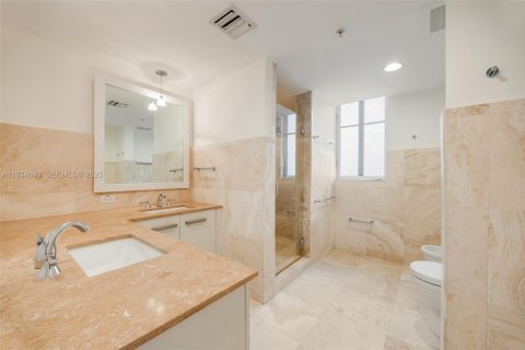 Condominio en venta en Miami, Florida, 2 dormitorios, 119.57 m2 № 1992915 - foto 11